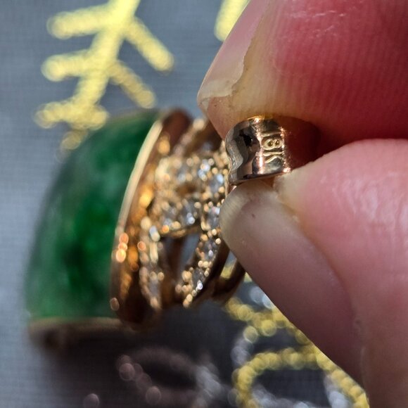 ✨ Luxury Green Jade & Diamond Double C Pendant in 18k Gold ✨ - Picture 8 of 11